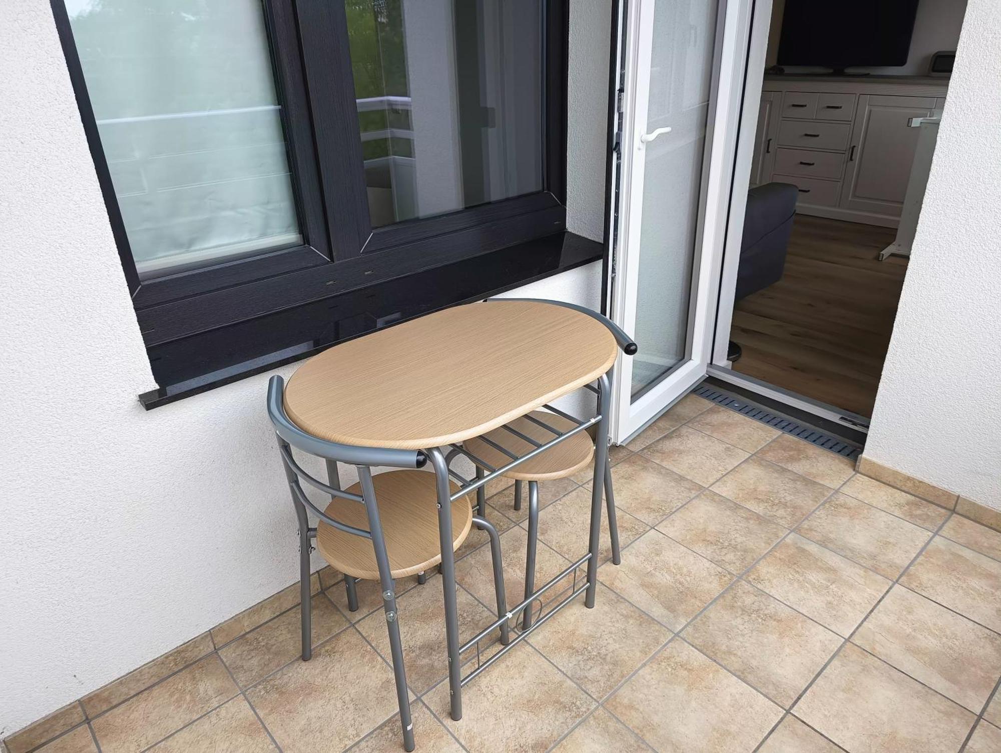 Apartament 2 Mit Balkon Bei Duesseldorf *