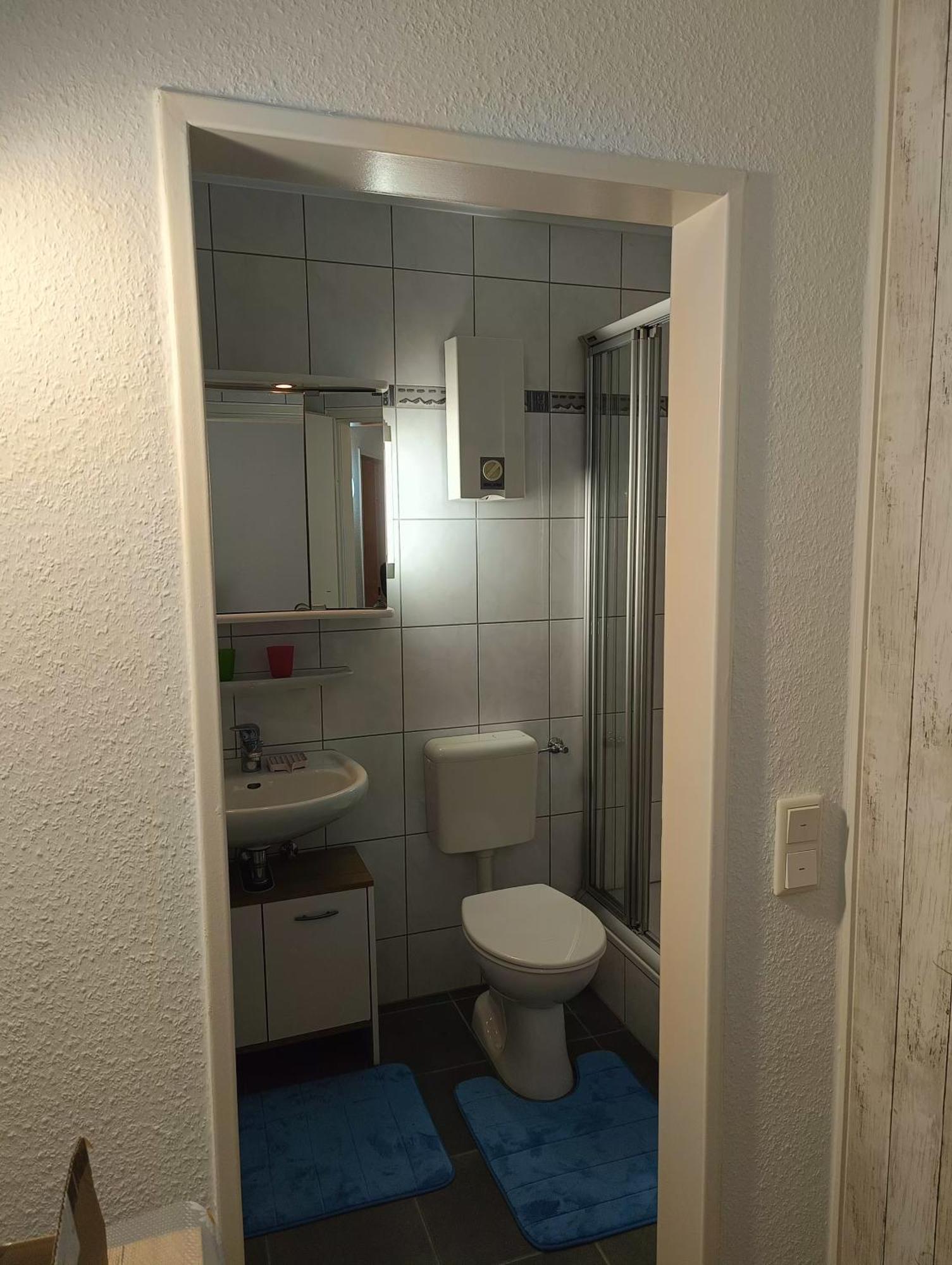 2 Mit Balkon Bei Duesseldorf Apartment *